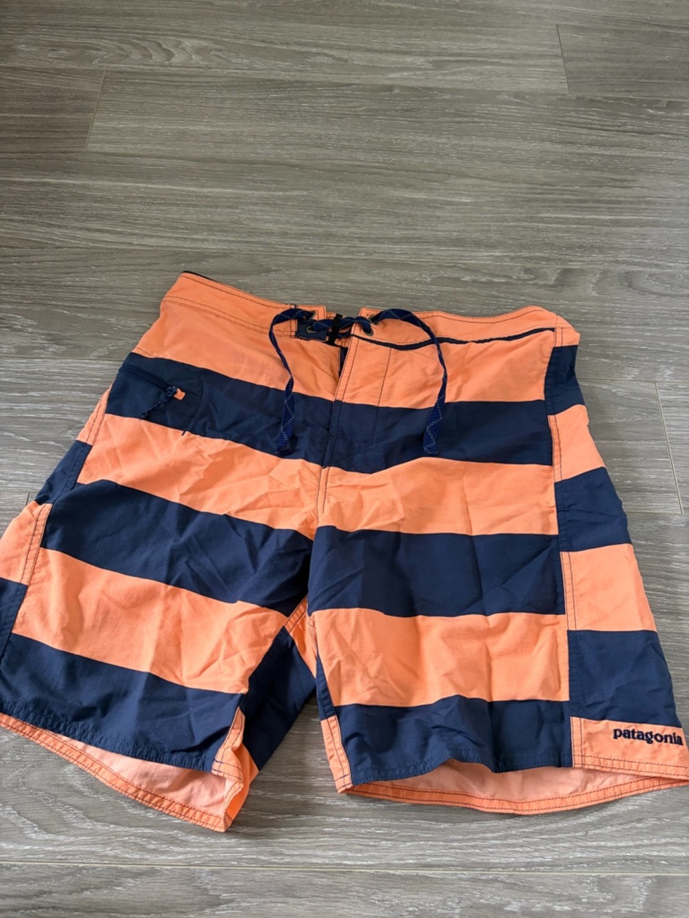 Patagonia Men’s Minimalist Wavefarer Board Shorts Size 32